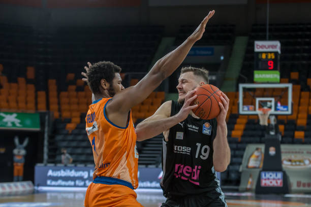 式摔跤的强 式摔跤的强